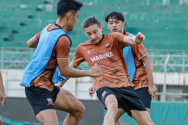 KEVIN-RENDIKAH-3 PREVIEW MATCH Malut United VS Madura United Derby MU Indonesia, 10 Agustus 2024